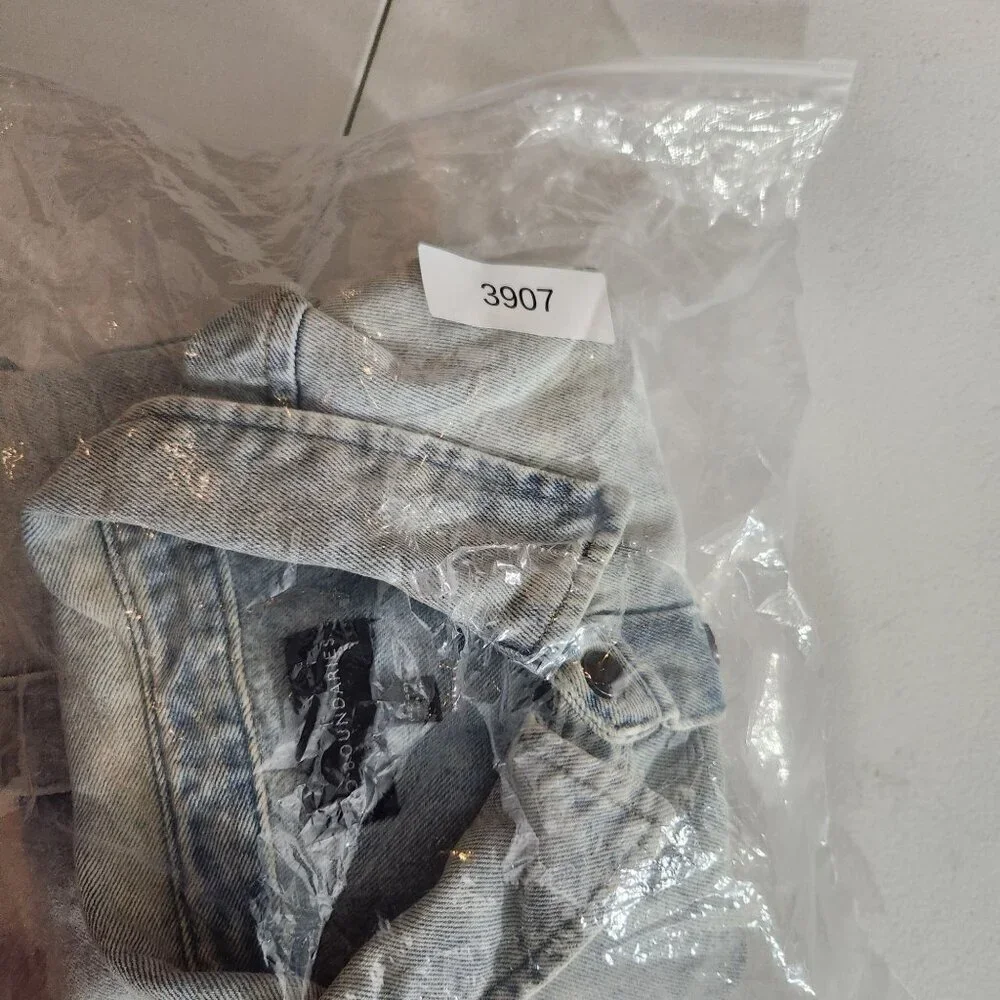 No Boundaries Acid Wash Denim Button-Up Shirt Y2K Long Sleeves Large